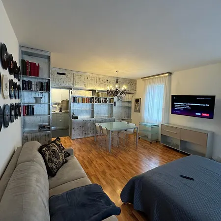 House 326