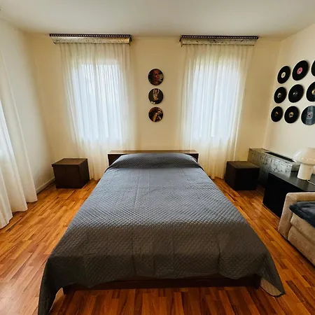 House 326 Apartman Padova